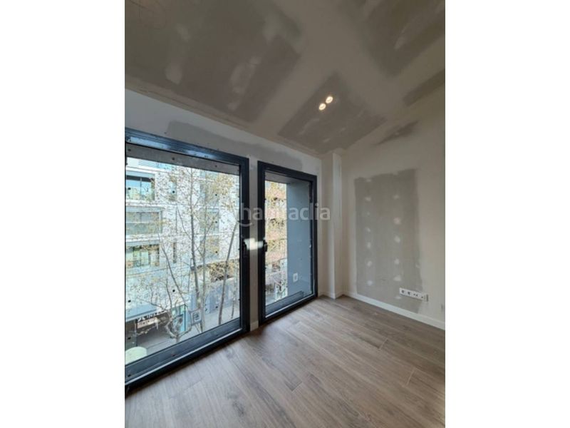 Foto 3e9297b3-d238-4ec4-b579-5af397d4a605. Rent triplex with heating in Centre Sabadell