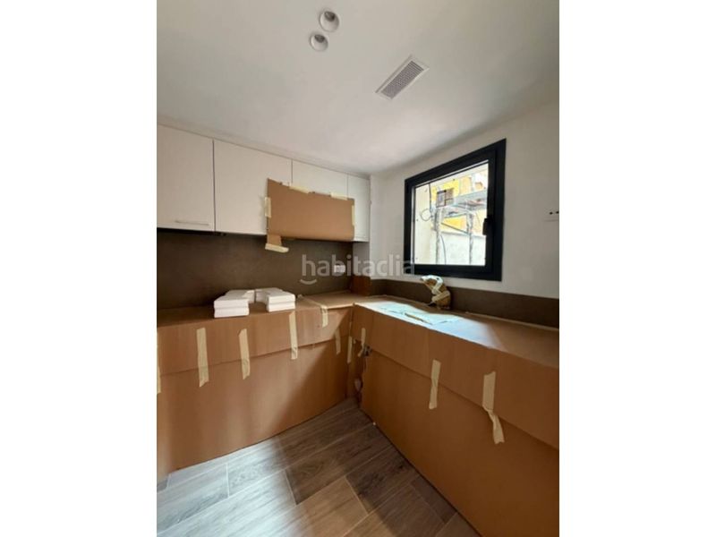 Foto 99c3c069-d4a8-4716-b480-716f34378f06. Rent triplex with heating in Centre Sabadell