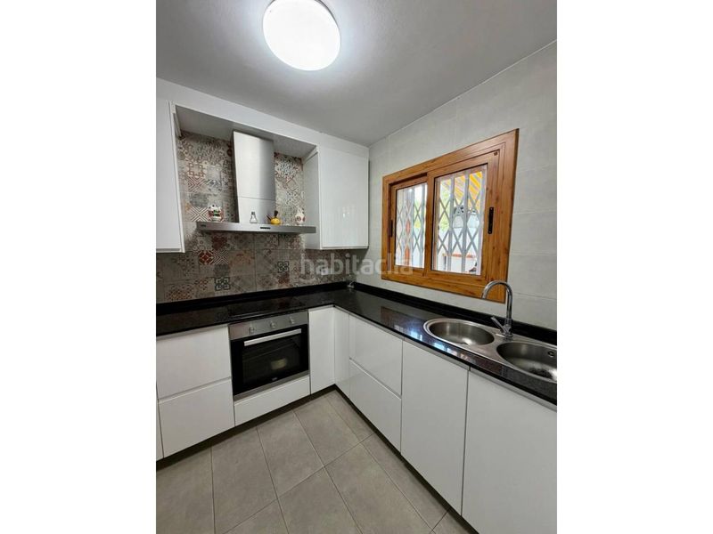 Foto eb15e51e-0f54-41ab-a8d1-4267eb29d785. Casa adosada  con piscina comunitaria a 10 min de la playa en roda de berà en Roda de Barà