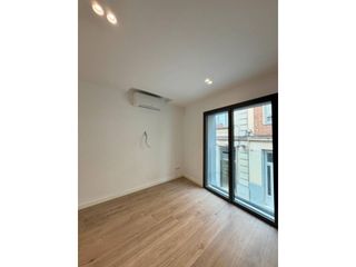 Miete Zweistöckige Wohnung in Centre. Duplex en alquiler en centre08201