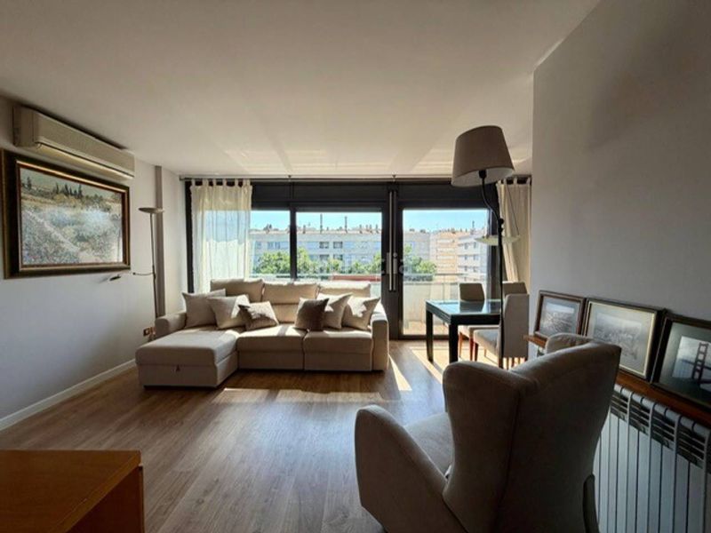 Foto 2ae561b3-ab78-4776-a51b-baba75b2896d. Rent flat with heating parking in Creu Alta Sabadell