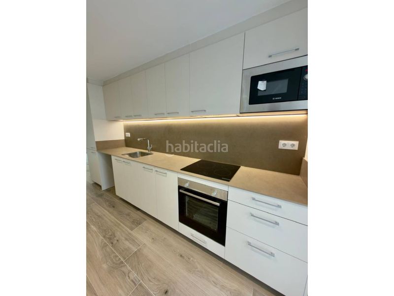Foto f7772c5e-a5ce-4873-8d72-94612d82d033. Location duplex avec chauffage dans Centre Sabadell