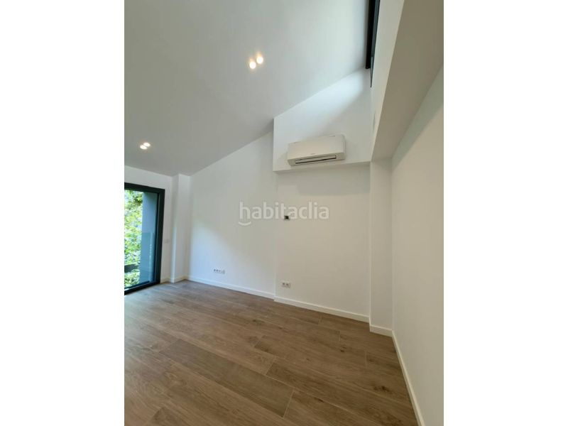 Foto b5b93abb-73ca-4c05-898e-93ea73c5f097. Rent triplex with heating in Centre Sabadell
