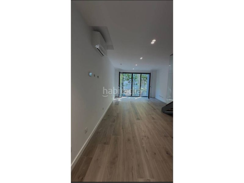 Foto 183c2257-d6a1-4321-b72c-72cd7fe1b606. Rent triplex with heating in Centre Sabadell