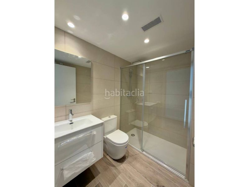 Foto f6333742-26ee-4962-9e3a-3d5a8a478039. Rent triplex with heating in Centre Sabadell