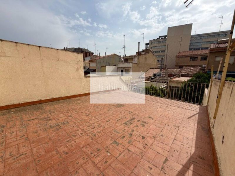 Foto 4253658e-d193-40e4-95d4-d246ba83020a. Casa amb calefacció a Eixample Sabadell
