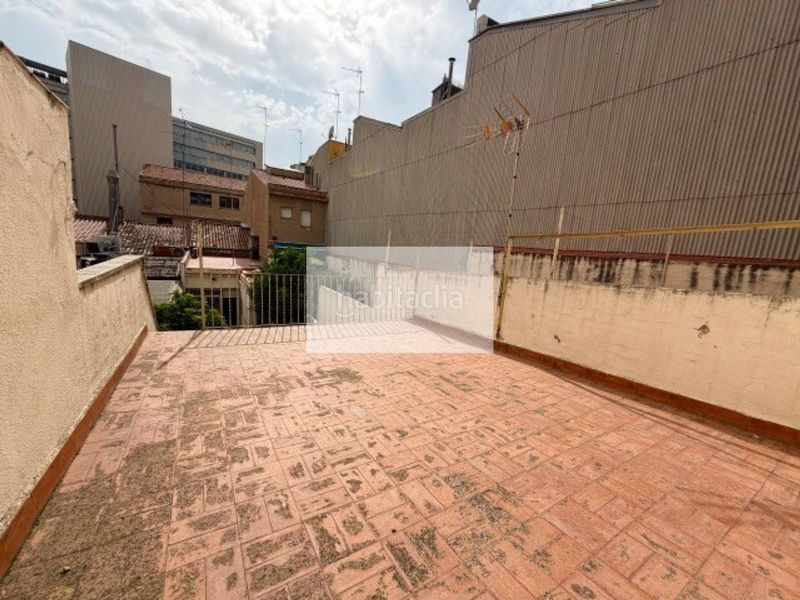 Foto f361ce3b-16c7-4920-a64f-6c9e0ac70722. Casa amb calefacció a Eixample Sabadell