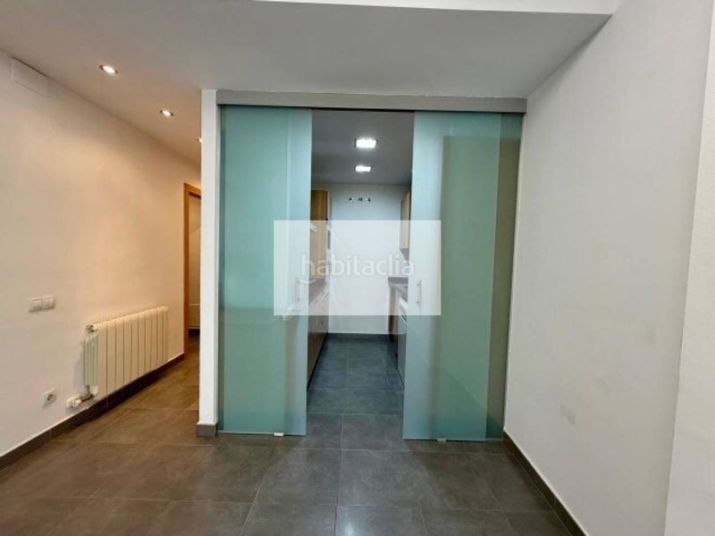 Foto e6a9b0b6-ec7e-4b19-b76d-336e8e62579c. Pis amb calefacció a Creu de Barberà Sabadell