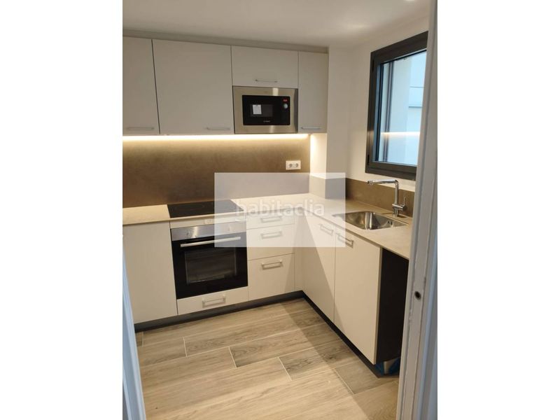 Foto 3a211e51-f6a7-44c0-b728-a981a906740c. Location triplex avec chauffage dans Centre Sabadell