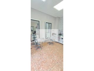 Lloguer Local Comercial  Plaza ca n´oriac. Se alquila centro de belleza y estética totalmente equipado  85