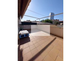 Etagenwohnung  Calle fontanet. Piso con terraza de 20 m en la zona de creu alta