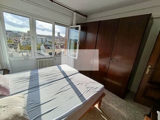 Miete Etagenwohnung  Calle can puiggener. Amplio y luminoso piso de 4 habitaciones en sabadell