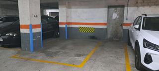 Aparcament cotxe  Carrer carrer dels alts forns. Es ven plaça de pàrquing la marina de port  se vende  plaza de p