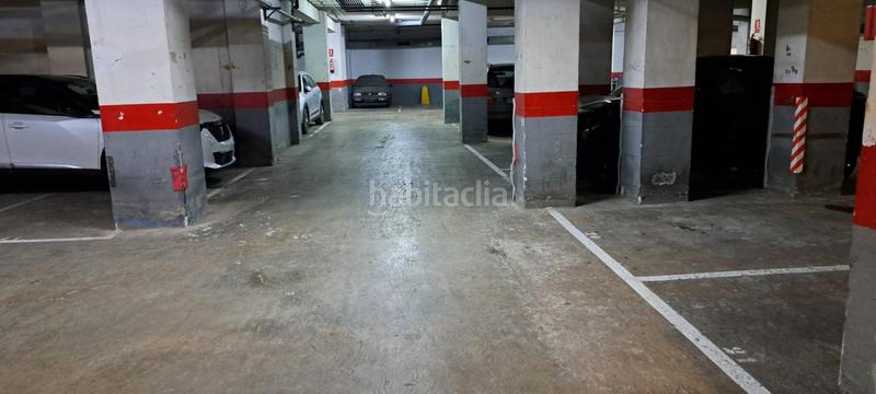 Foto 3e83faff-52ce-4441-9405-11a879636523. Car parking in La Marina del Port Barcelona