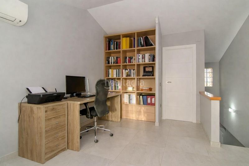 Foto e2b362da-b343-4a53-948c-99f3d78c9a39. Àtic amb aparcament a Santa Maria-l´Eixample-Sud Sumella Cubelles