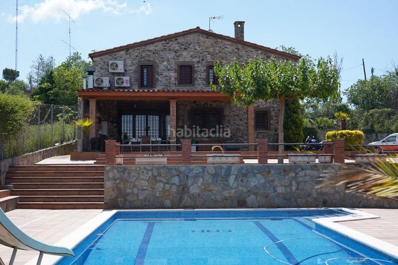 Foto 04ad4601-6c5e-4561-9361-1ef53b473ce6. Masia amb aparcament piscina a Tres Torres Granollers