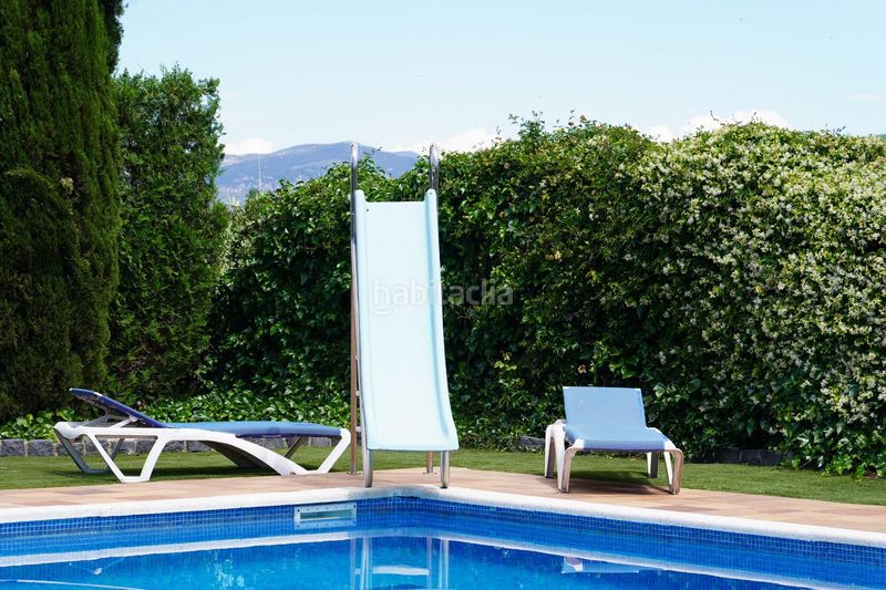Foto 470dfbac-b02b-4351-8bf8-4d629b917848. Masia amb aparcament piscina a Tres Torres Granollers