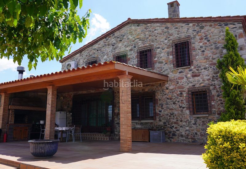 Foto a617d4b4-9679-4a77-a1cc-f642be3523b5. Masia amb aparcament piscina a Tres Torres Granollers