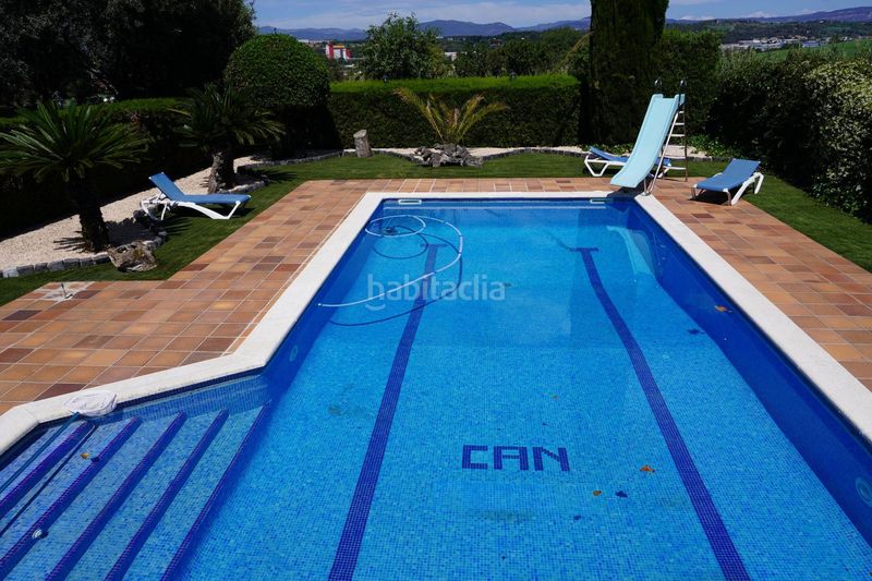 Foto a732ab08-71e3-4010-a5e5-f41c4cdd4c06. Masia amb aparcament piscina a Tres Torres Granollers