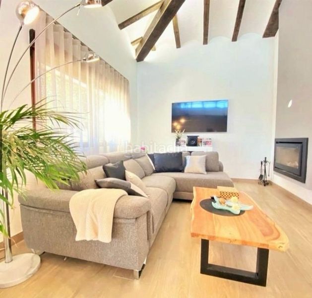 Foto 8d7d4757-d8e9-4bb0-9795-c03c41a96cf7. Xalet amb piscina a Albaida