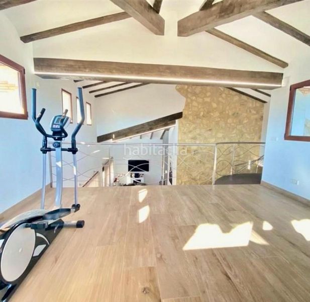 Foto cd9788a8-36cf-4b65-b523-f82d0223eba8. Xalet amb piscina a Albaida