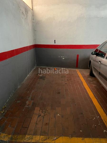 Foto c26bb8eb-1f0d-4708-887f-5ea951d4de3a. Aparcament cotxe a Albaida