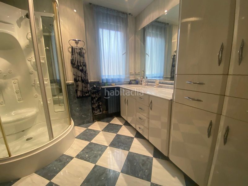 Foto 4fc26070-4508-4b0c-afc0-e6f012edb3c1. Casa amb aparcament a Albaida