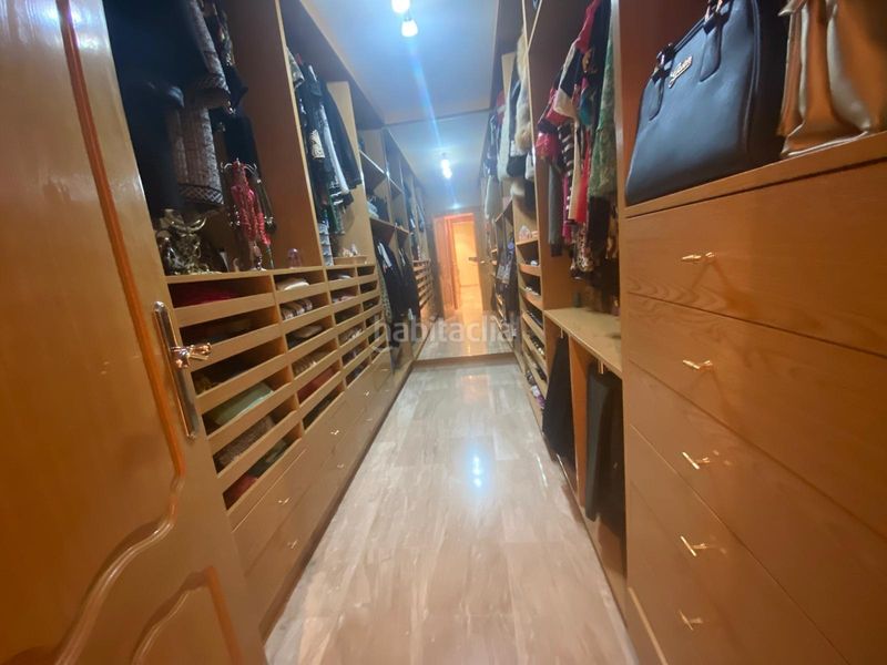 Foto 764fa677-11a2-4039-8de0-95997c2aac86. Casa amb aparcament a Albaida