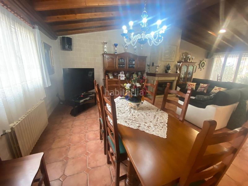 Foto df5f7140-871a-4995-868d-b35b6bbcf2ed. Casa amb aparcament a Albaida