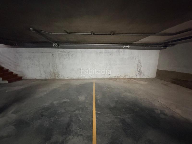 Foto 68be8272-6c0b-48a4-8af5-377b1439f17a. Parking voiture dans Albaida