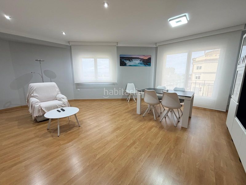 Foto 19fad7f2-cbd9-4c45-bda4-543cec1c99f0. Casa adossada amb aparcament a Albaida