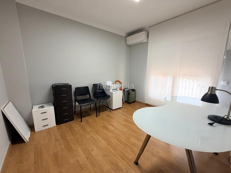 Foto 2b49f0b8-ea21-4b72-a4cc-c42fb73e7c70. Casa adossada amb aparcament a Albaida