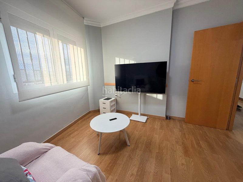 Foto 5523e7f9-731e-42ce-b93b-7e0965cf4535. Casa adossada amb aparcament a Albaida