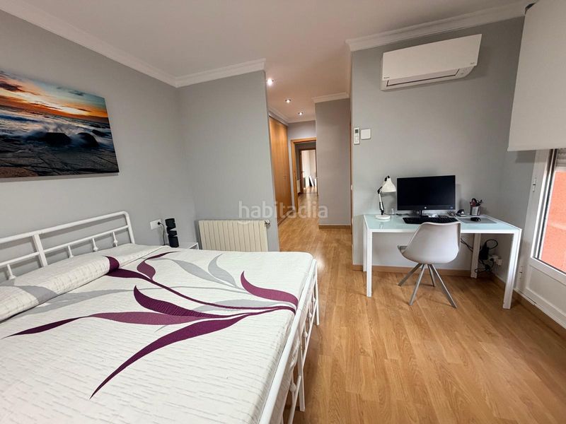 Foto baf3b651-0aa9-4a2b-9ba8-0531b745699f. Casa adossada amb aparcament a Albaida