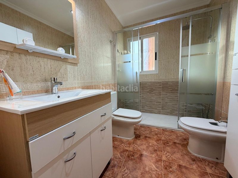 Foto ddd5dcbc-29b0-463b-852f-3133161d0dc6. Casa adossada amb aparcament a Albaida