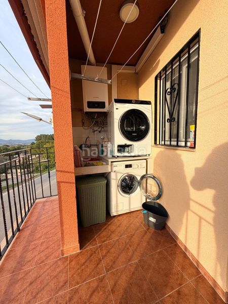 Foto edaeb587-a709-4d93-9742-0e22784dce18. Casa adossada amb aparcament a Albaida