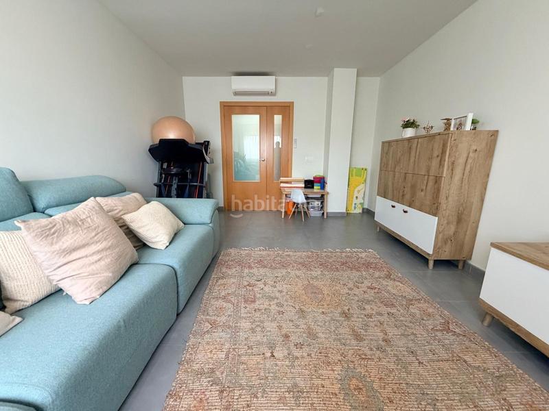 Foto 266b856f-67e7-4f43-aa12-72092522e4c1. Pis amb aparcament a Benisoda