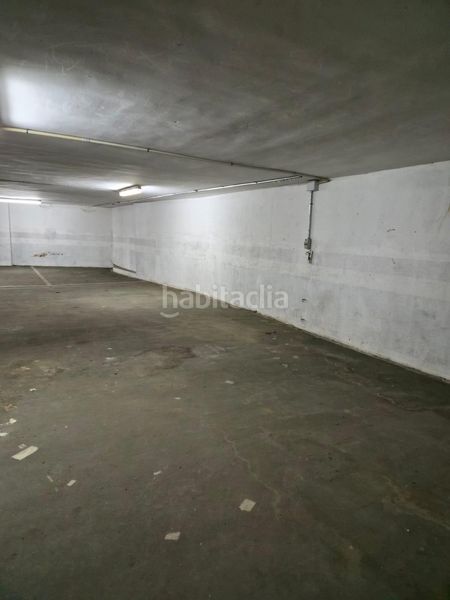 Foto 85366960-b1d2-4f14-b1dc-00d025bf87e1. Aparcament cotxe a Albaida