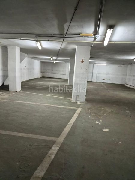 Foto 8e701bdf-1820-4121-90e5-7ca8dd41e801. Aparcament cotxe a Albaida