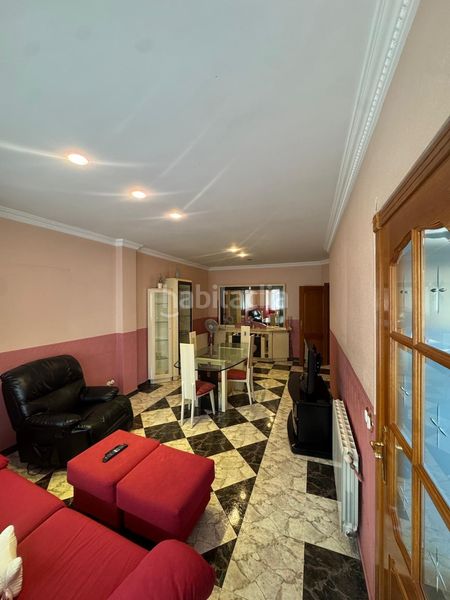 Foto 8ecce51c-97b4-40d5-8865-64927285d3df. Pis a Pobla del Duc (la)