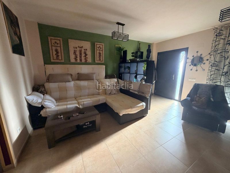 Foto 103ef3f3-7e83-456b-97ef-5da9c4056035. Casa adossada amb aparcament a Palomar
