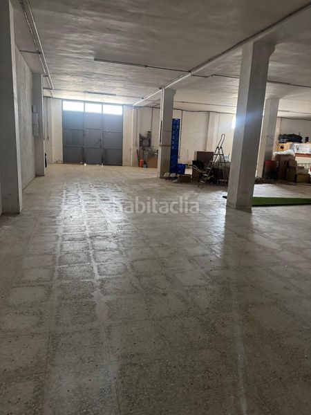 Foto 51d04214-d710-45fa-bbb5-9a4e384dc353. Nau industrial a Albaida