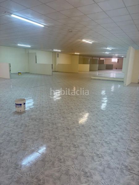 Foto b549ed17-105a-4031-9e66-087687446b2b. Nau industrial a Albaida