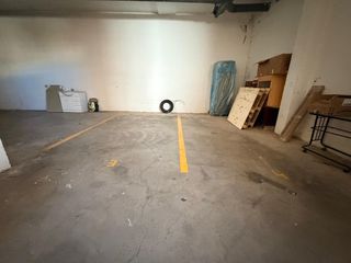 Car parking in Albaida