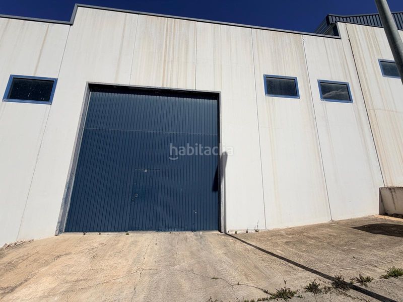 Foto d4470585-2681-4f8d-90d3-97ad0dacd7df. Nau industrial a Albaida