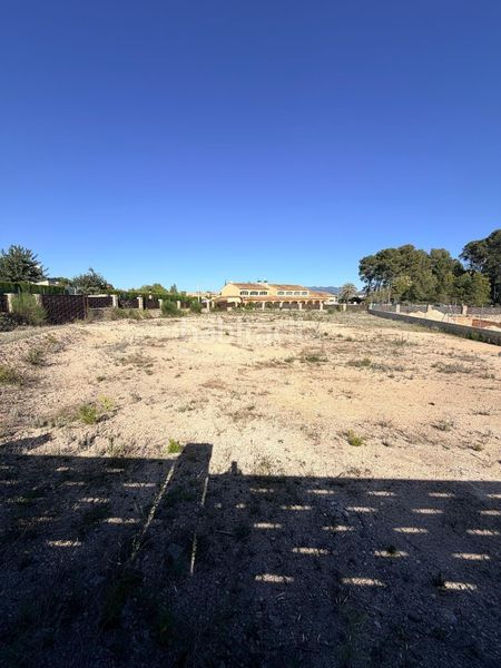 Foto abfd42a9-fd29-4e51-92a2-eccb1c85b61d. Terreny residencial a El Pilar Ontinyent