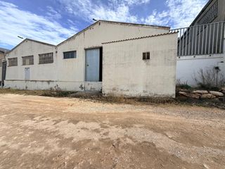 Fabrikhalle in Fontanars dels Alforins