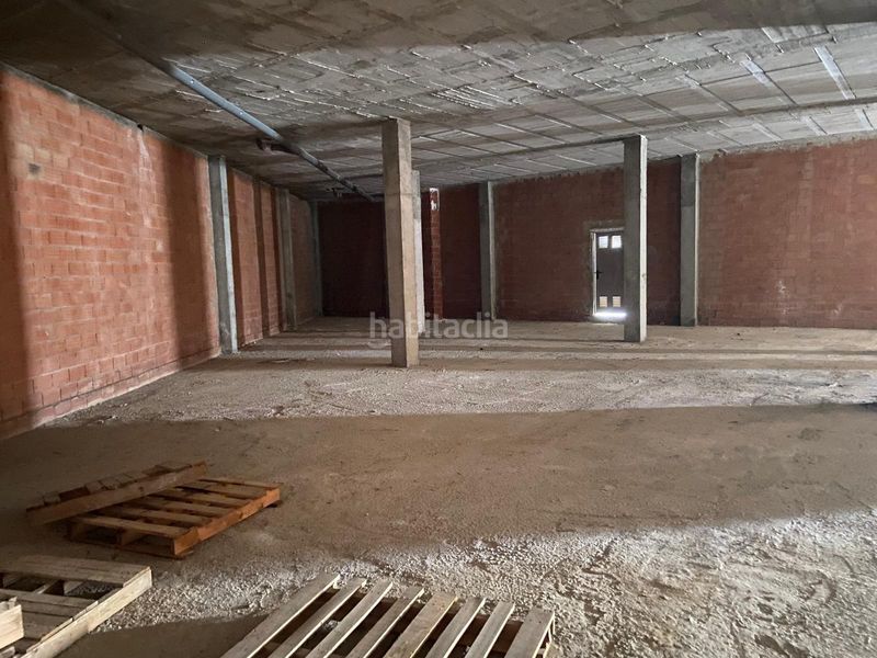 Foto d1dfb0e5-5710-470b-a9df-212442b69c14. Local comercial a Albaida
