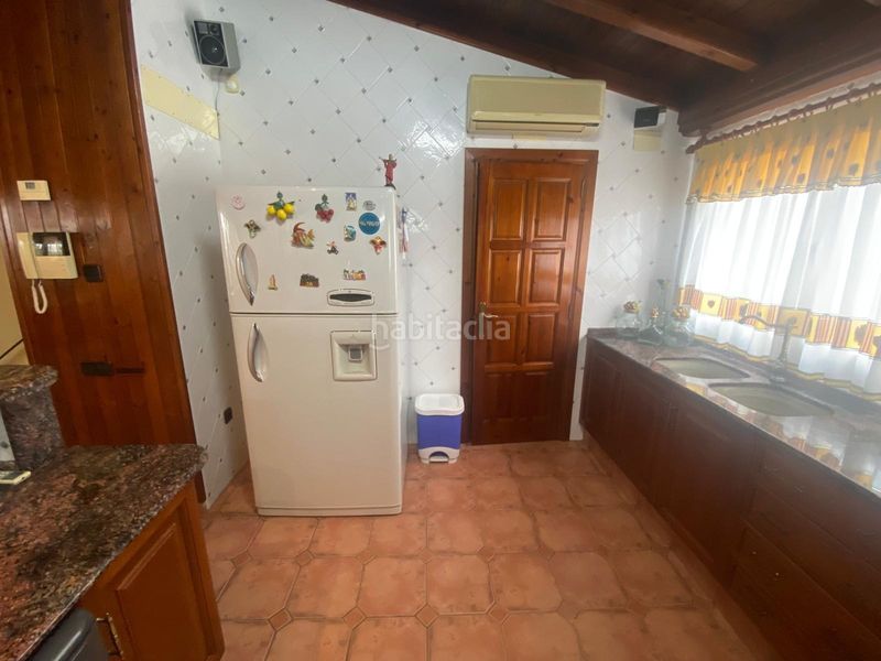 Foto 9c5bc82a-9cda-4ced-854d-bd8ea20e85bf. Casa amb calefacció aparcament a Albaida