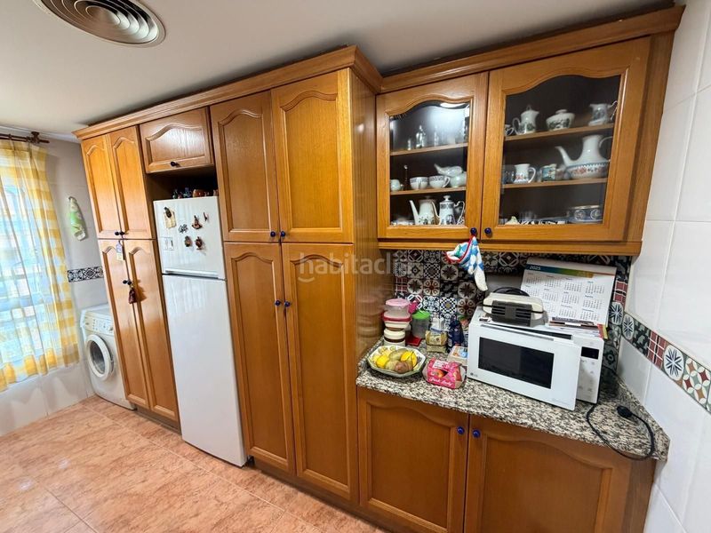 Foto d7a1763e-d824-4ac3-8cc2-7183db8e94c8. Pis amb aparcament a Albaida